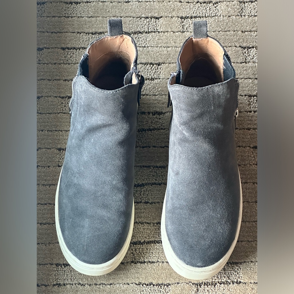 Sofft Aqua Sofft Britton Zip Grey Suede High Top Sneaker
